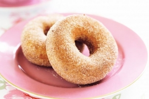 Gogosi cu scortisoara, un deliciu la inceput de toamna Gogosi cu scortisoara, un deliciu la inceput de toamna