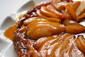 Tarta de pere cu migdale, un desert cu aroma de toamna Tarta de pere cu migdale, un desert cu aroma de toamna