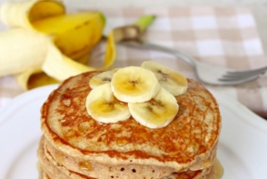 Sunt delicioase si nu ingrasa! Prepara clatite fara faina si fara zahar in doar 5 MINUTE Sunt delicioase si nu ingrasa! Prepara clatite fara faina si fara zahar in doar 5 MINUTE