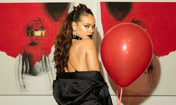 Rihanna Goala Pusca In Cada Vezi Imaginile Incendiare Video Rihanna Goala Pusca In Cada Vezi Imaginile Incendiare Video